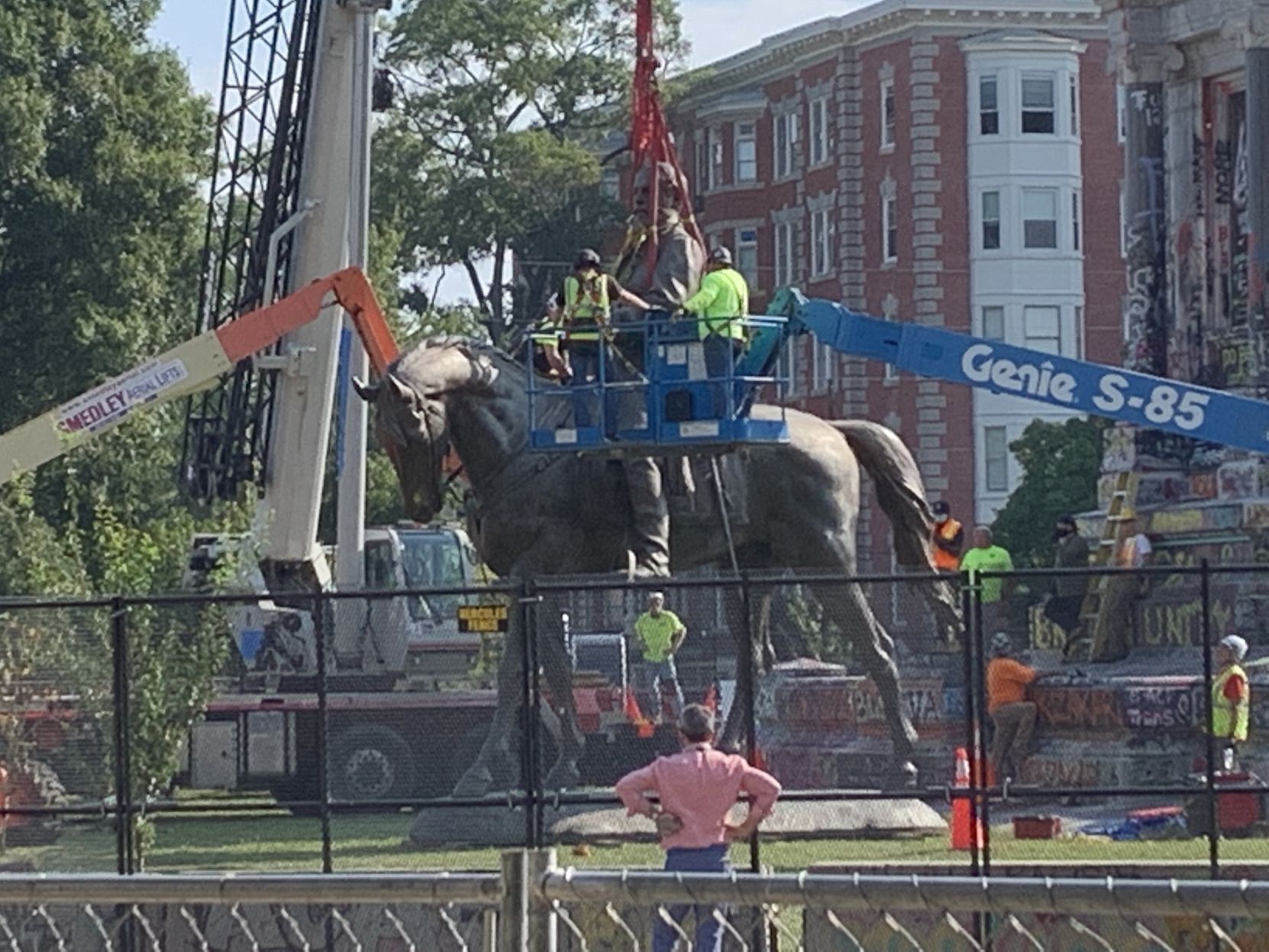 LEE STATUE